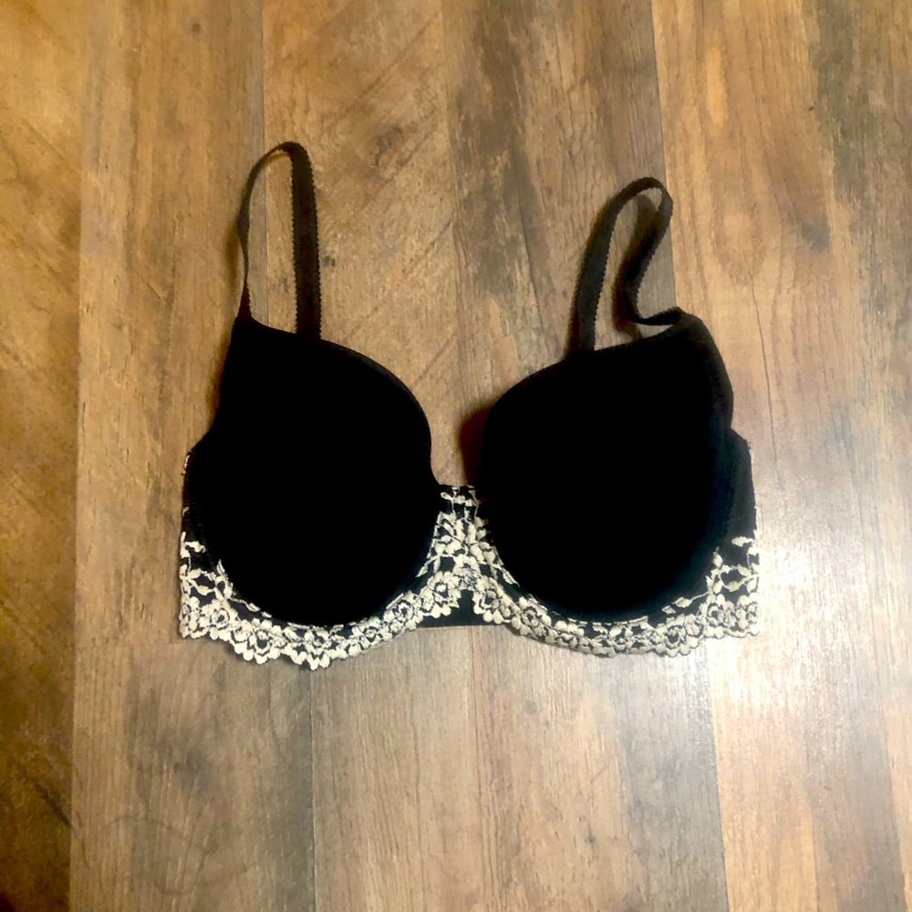 Wacoal Women’s 32D Bra